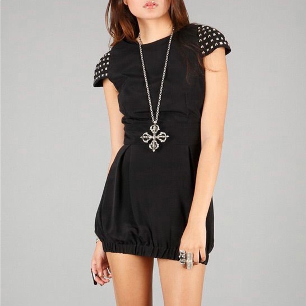 Naven 💯% silk party dress with studded shoulders